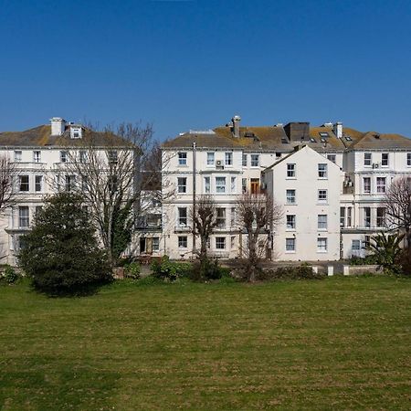 Duke Apartments Eastbourne Bagian luar foto