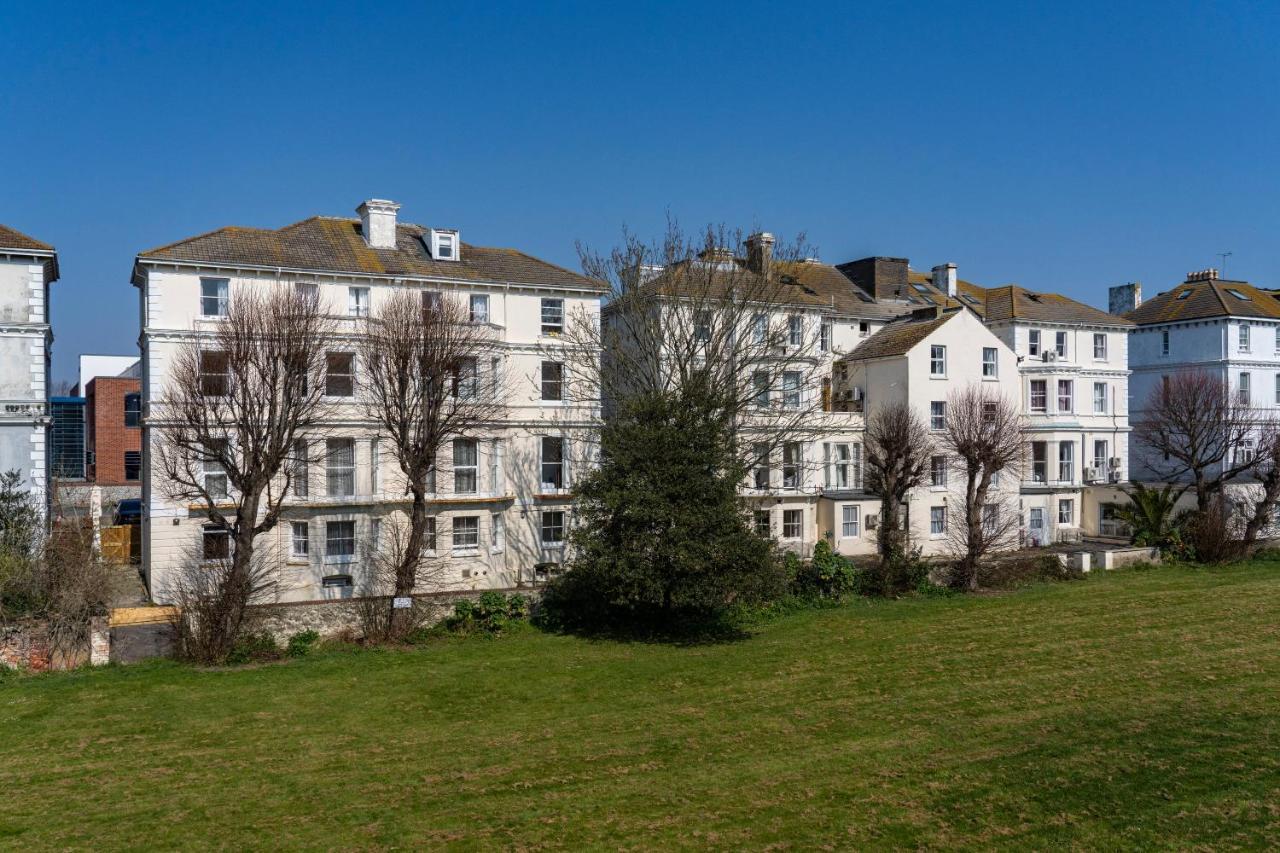Duke Apartments Eastbourne Bagian luar foto