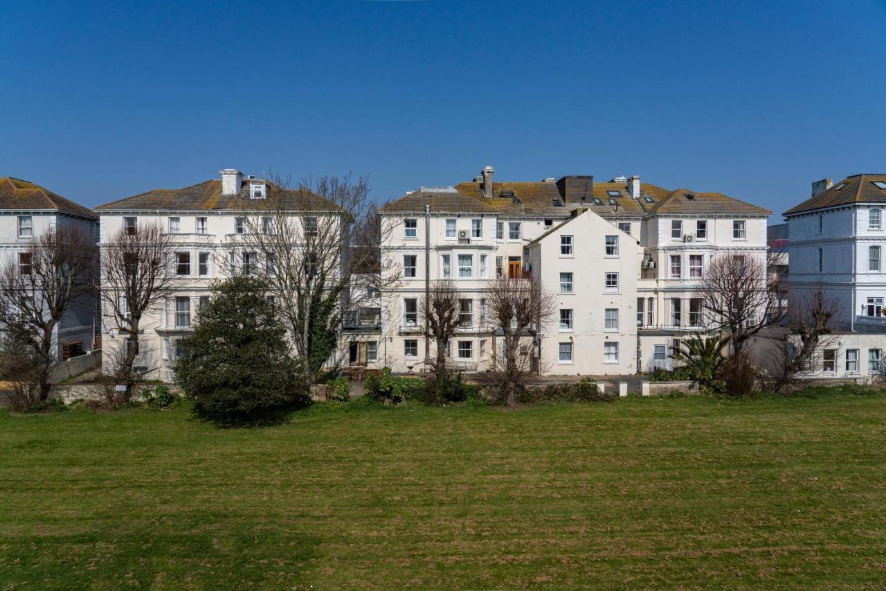 Duke Apartments Eastbourne Bagian luar foto