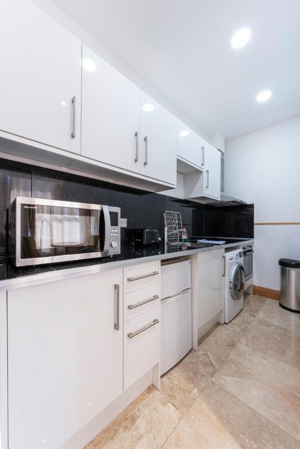 Duke Apartments Eastbourne Bagian luar foto