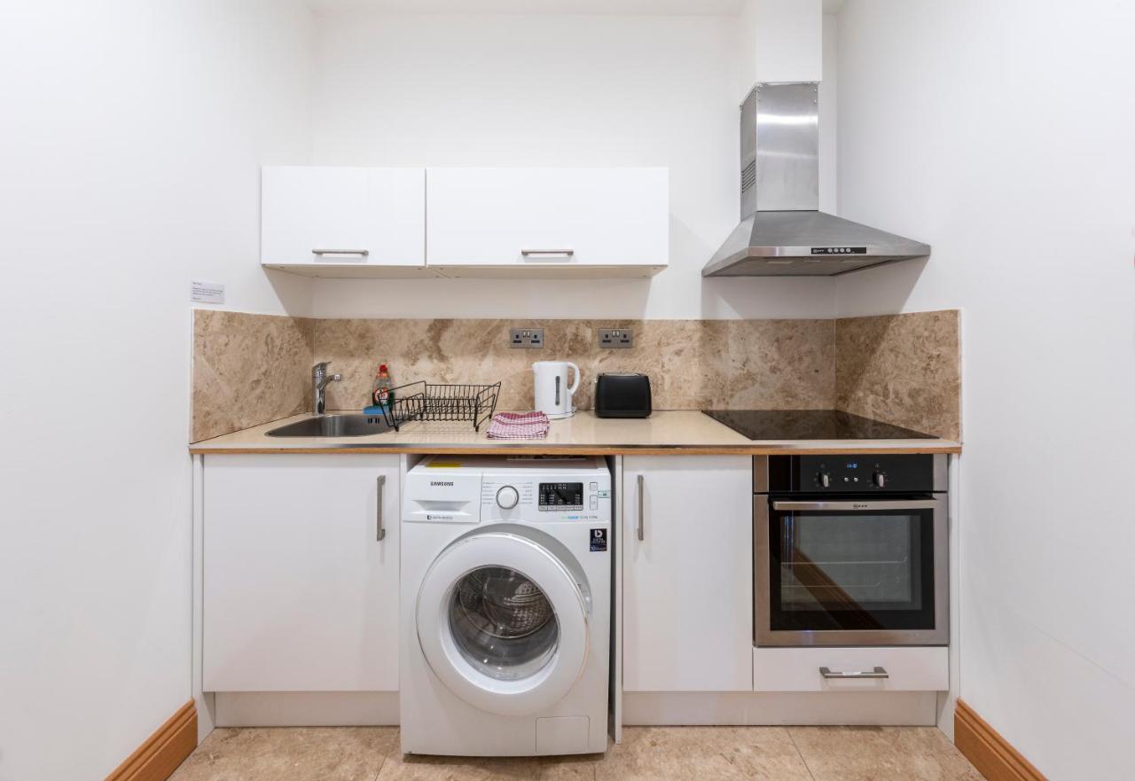 Duke Apartments Eastbourne Bagian luar foto