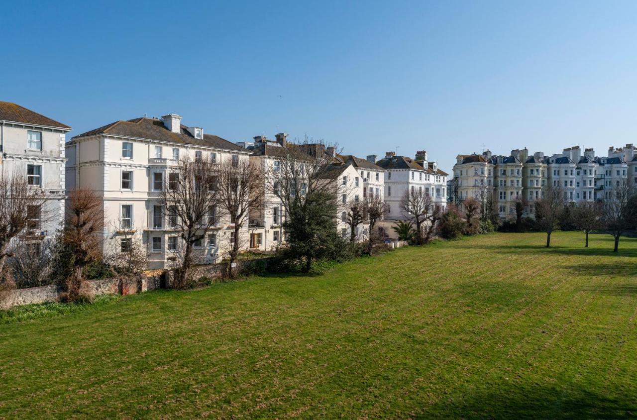 Duke Apartments Eastbourne Bagian luar foto