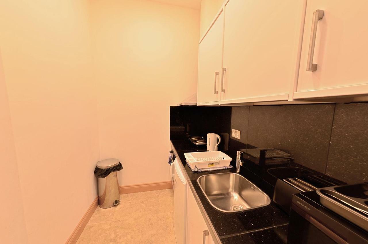 Duke Apartments Eastbourne Bagian luar foto